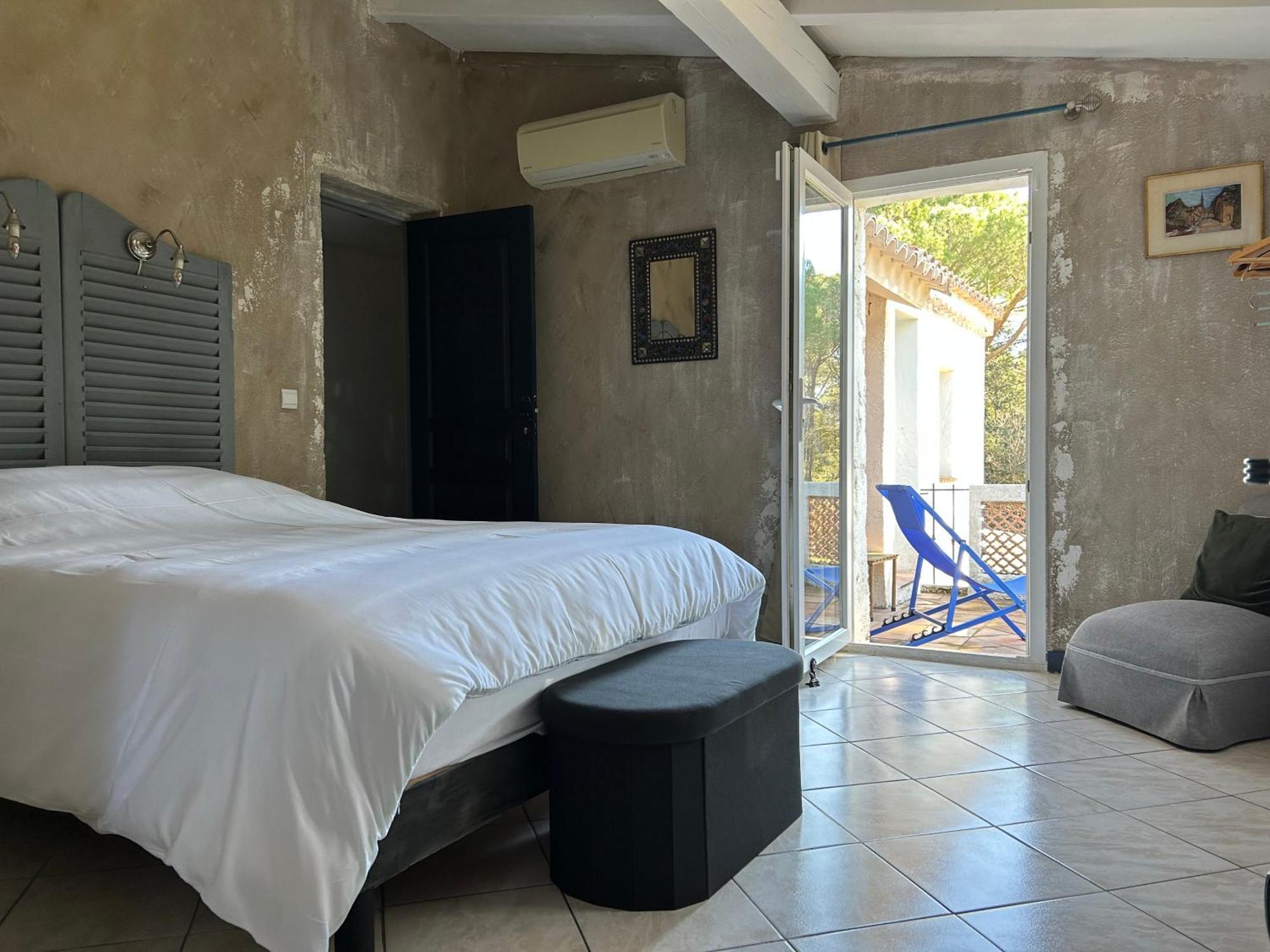 Residence Gabrielle Le Cannet Des Maures Exterior photo