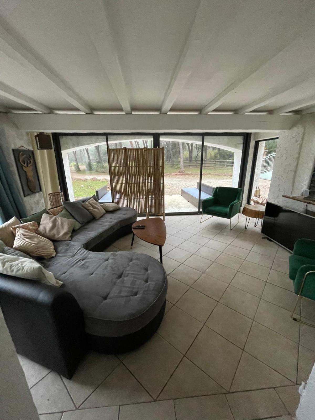 Residence Gabrielle Le Cannet Des Maures Exterior photo